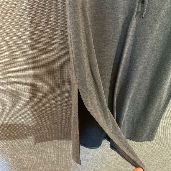 Long gray skirt - Picture 4 of 4